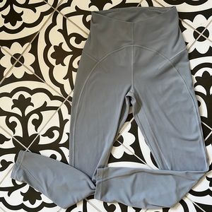 Lululemon InStill 7/8 Rhino Grey Legging size 4
